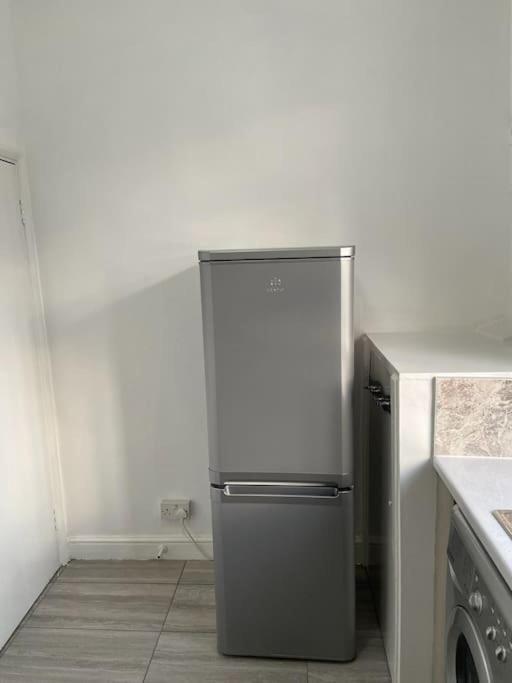 2 Bedroom Flat In ロンドン エクステリア 写真