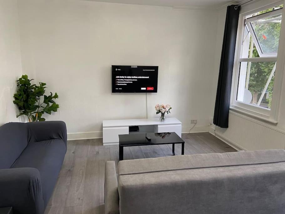 2 Bedroom Flat In ロンドン エクステリア 写真