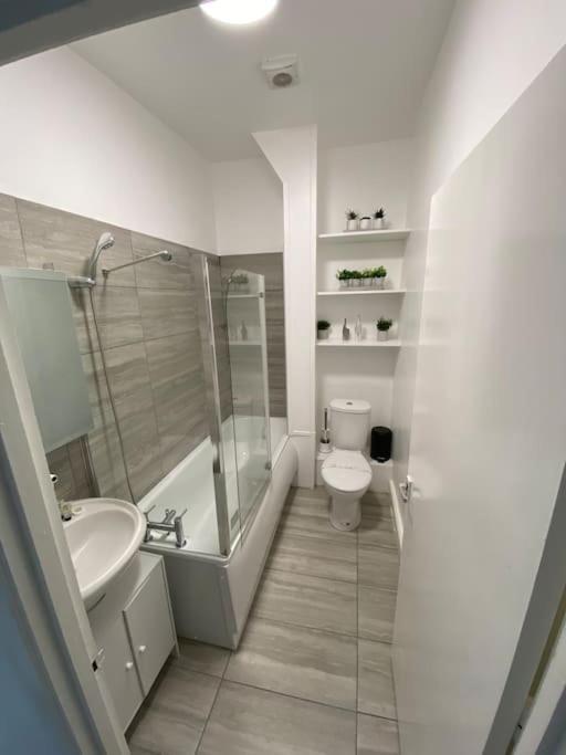 2 Bedroom Flat In ロンドン エクステリア 写真