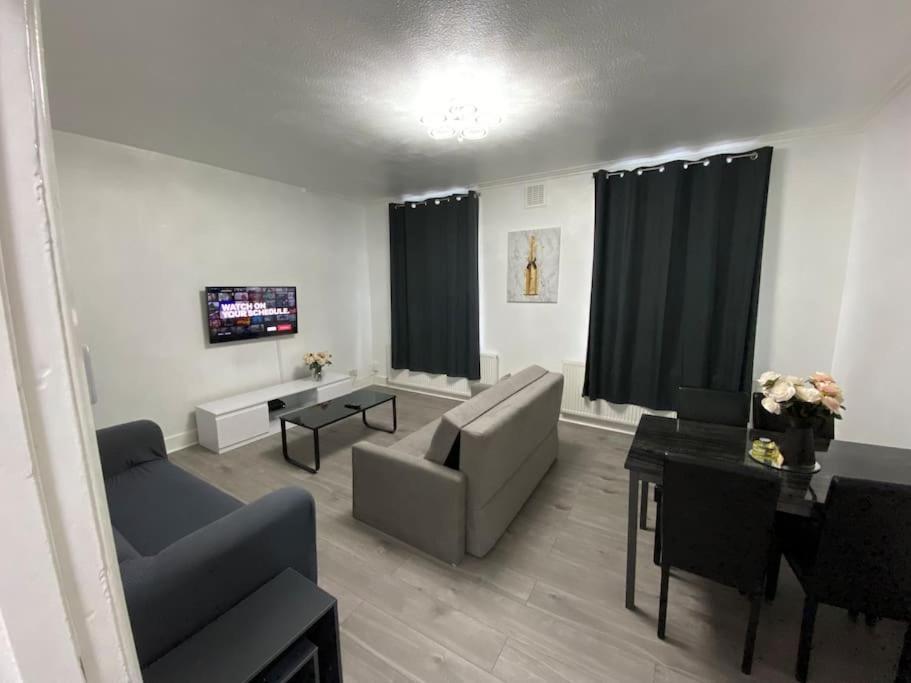 2 Bedroom Flat In ロンドン エクステリア 写真